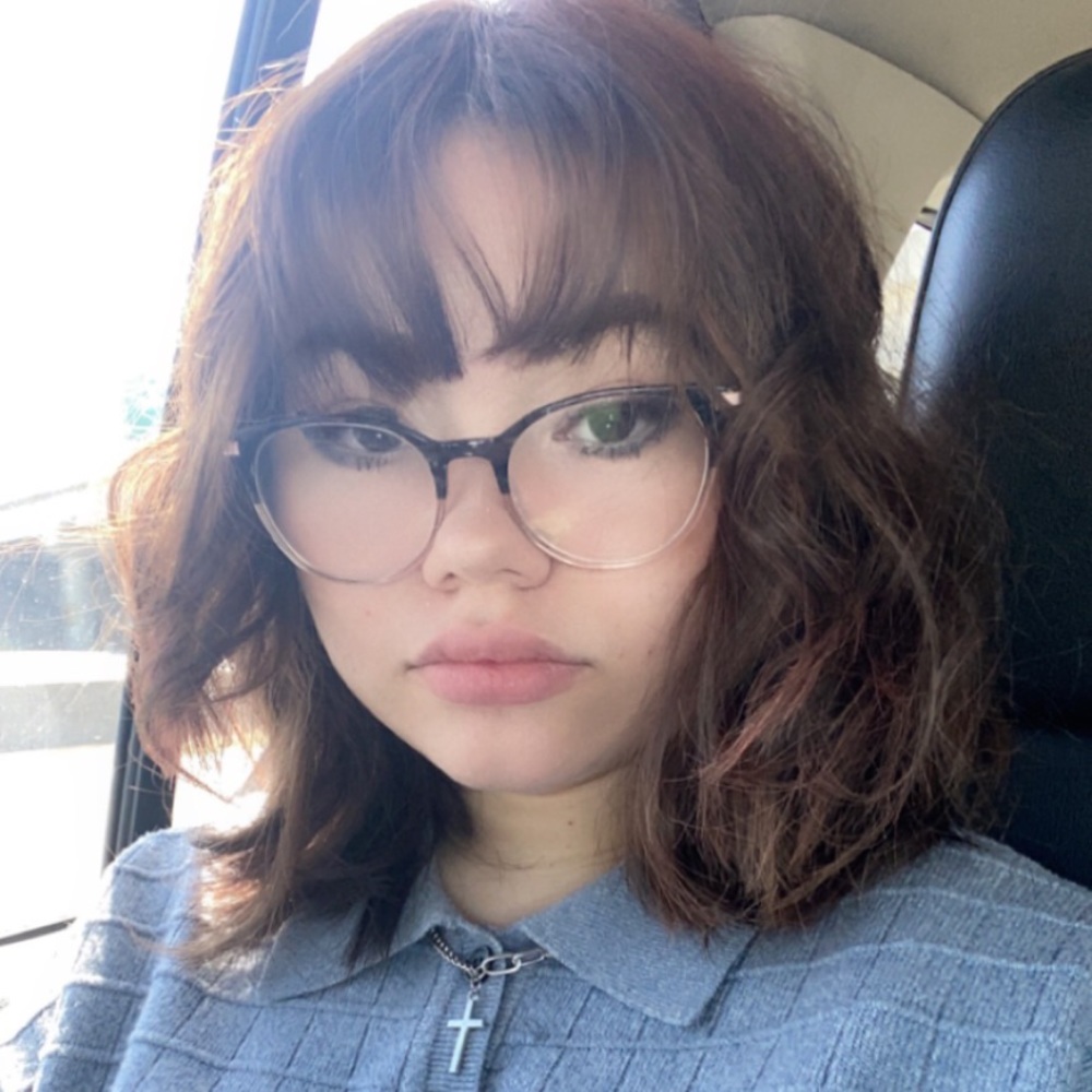 Meet your Posher, Angie